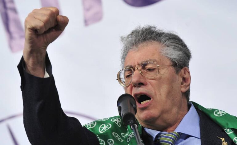  Morto Umberto Bossi, si chiude un capitolo della politica italiana