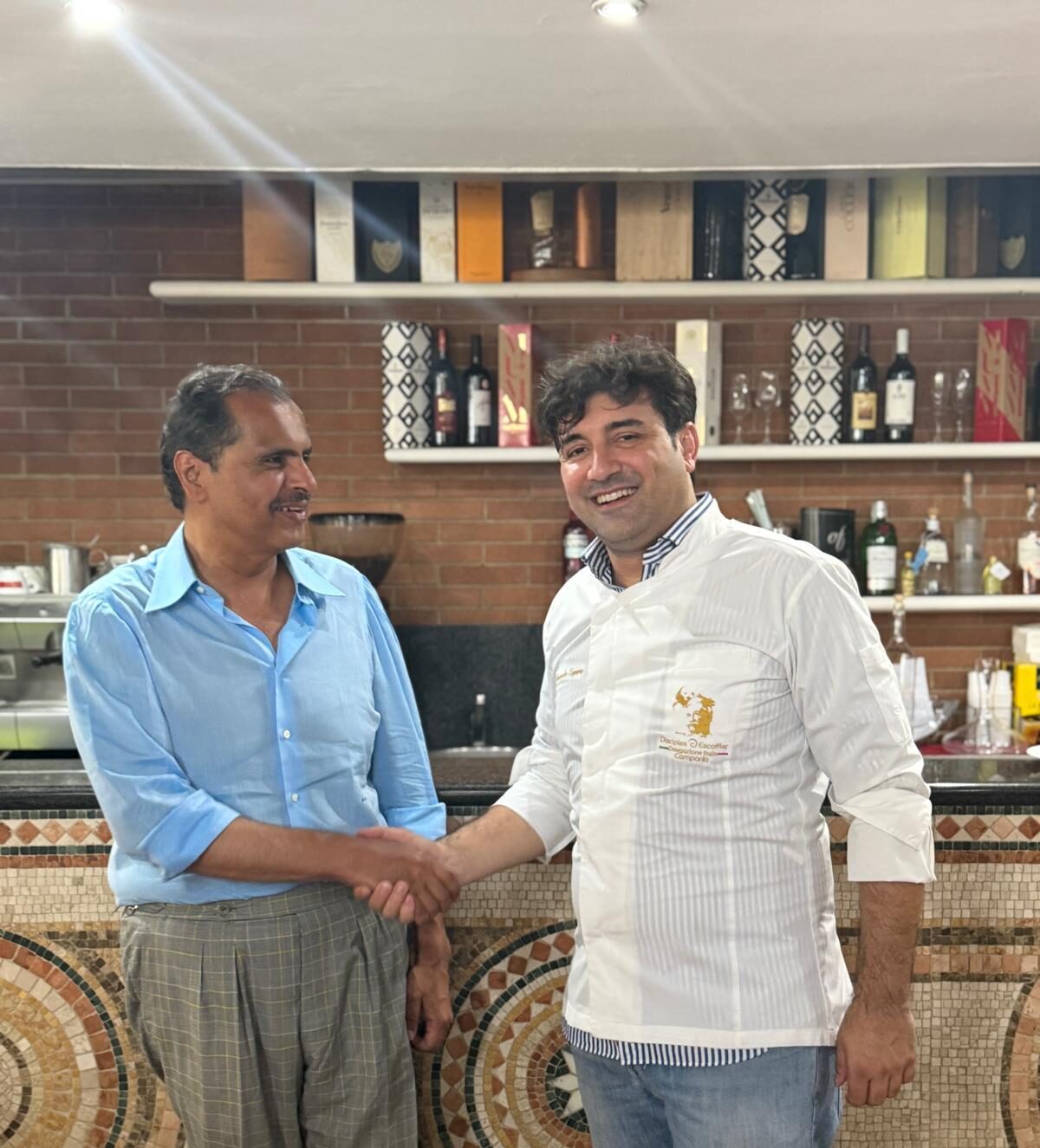 Lo Sceicco Meshaal Al Thani insieme allo chef e owner de Il Tempio Eventi, Alessandro Zagaria